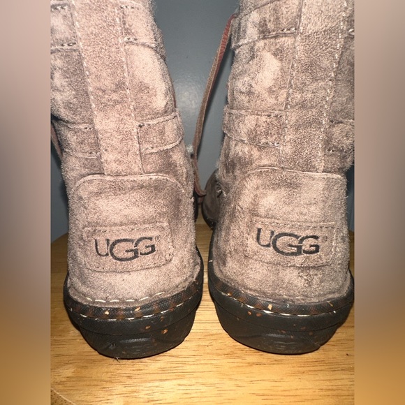 Women’s Ugg Caspia MukLuk Brown Leather Lace Up Fur
Lined Boots Size 8 - Picture 4 of 6